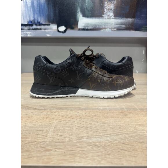 Size 9.5 - Louis Vuitton Run Away Sneaker Tri-Color - Picture 1 of 5